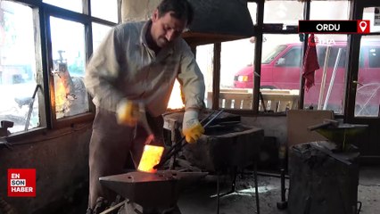 Ordu'da sıcaklığı bin 500 dereceye ulaşan ateş karşısında oruç