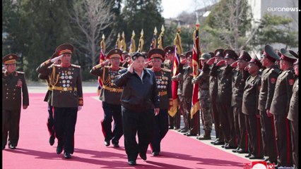 شاهد: الزعيم الكوري الشمالي كيم يشرف على تدريبات عسكرية لوحدة الدبابات