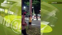 Muy machito En medio de manifestaciones en Medellín, apareció hombre dando bala por la UdeA