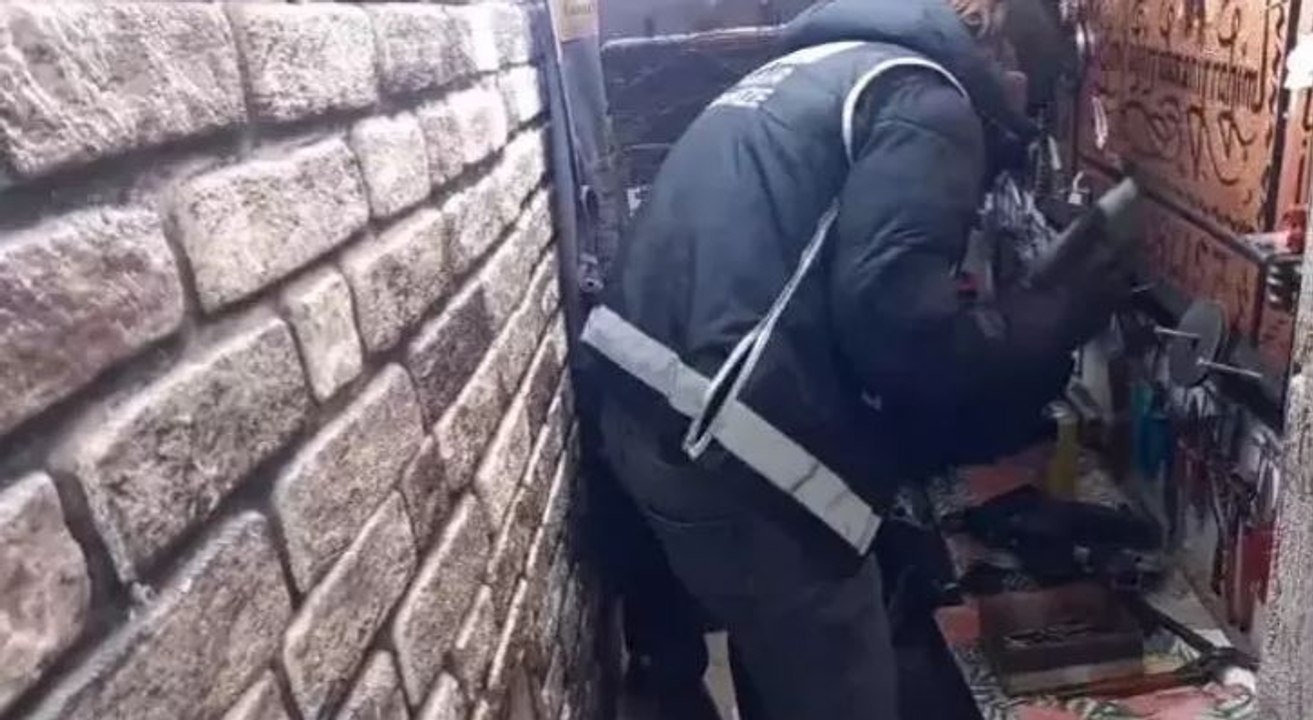 Evi silah atölyesine çevirmiş