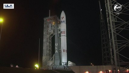 صاروخ جديد يحمل مركبة هبوط أميركية على القمر يقلع من فلوريدا