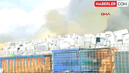 Manisa'da Geri Dönüşüm Tesisi Yangını