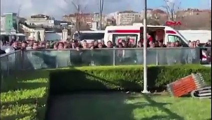 Taksiciler zammı az buldu, UKOME binasına saldırdı
