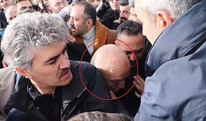 Yeniden aday gösterilen belediye başkanı, karşılama töreninde ezilme tehlikesi geçirdi