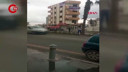 'Çürük' raporlu bina yıkım sırasında çöktü: Operatör yaralandı