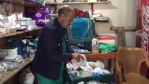ممرض فلسطيني مسن في غزة يحول محله التجاري لنقطة طبية لتقديم الإسعافات الأولية