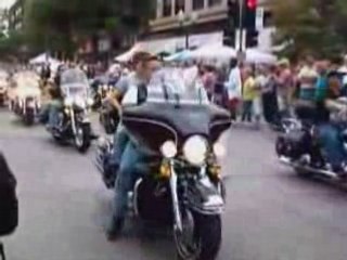 HARLEY  DAVIDSON  PARADE
