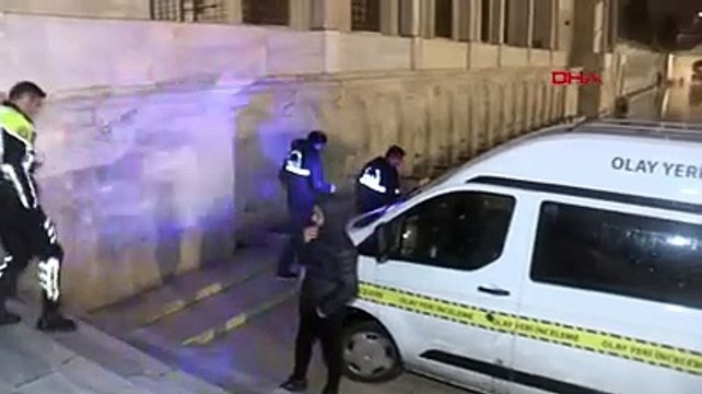 Fatih Camii'nde bıçaklı saldırı! İmam ve bir kişi yaralandı