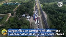 Largas filas en carretera Villahermosa-Coatzacoalcos desquician a conductores