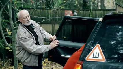 ESTUVIERON BUSCANDO SU HIJA DURANTE 20 AÑOS, Y ELLA ESTUVO ALLÍ TODO ESTE TIEMPO  THRILLER