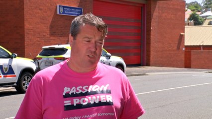 Tasmanians waiting for hours according to paramedic union