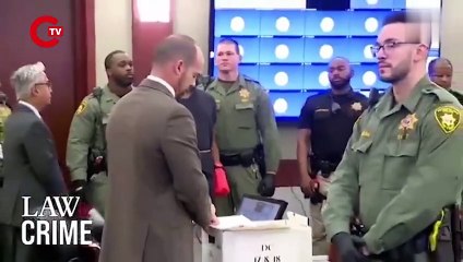 Zincirlenerek ve maskeyle çıkarıldı