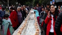 Meksika'da 4 bin 500 metrelik hamur işiyle Guinness rekoru kırıldı