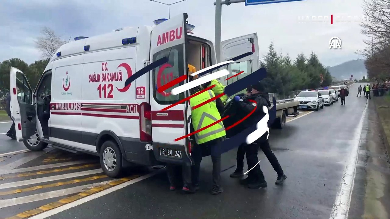 Geziye çıkan arkadaş grubu kaza yaptı! Bariyere çarpan otomobildeki 2 kişi öldü