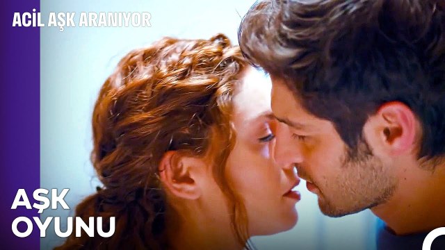 Biz İki Romantik Deli, İki Serseri - Acil Aşk Aranıyor