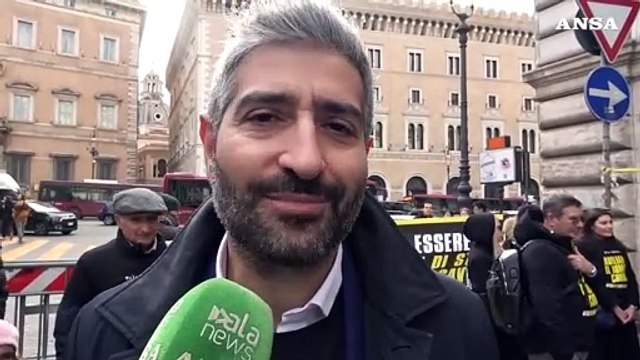 Studenti protestano contro il numero chiuso a Medicina