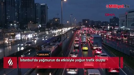 İstanbul'da yağmurun da etkisiyle yoğun trafik oluştu