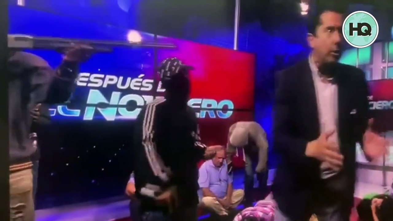 Des hommes armés ont pénétré sur un plateau télévisé en Équateur et ont pris des otages. Ils demandent à parler en direct.