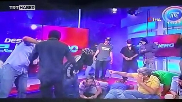 Ekvador'da silahlı grup, canlı yayın sırasında stüdyoyu bastı