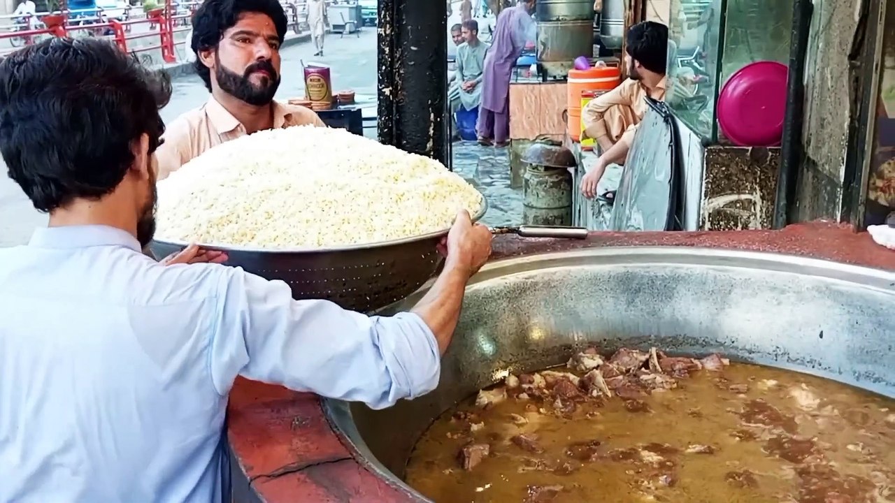 Kabuli Pulao Recipe - 600Kg Giant Beef Pulao Prepared - Afghani Asli Kabuli Pulao Banany Ka Tarika