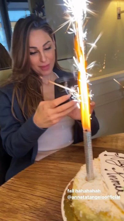 Anna Tatangelo festeggia il compleanno