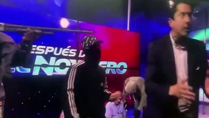 Homens Invadem Estúdio Armados 🔫