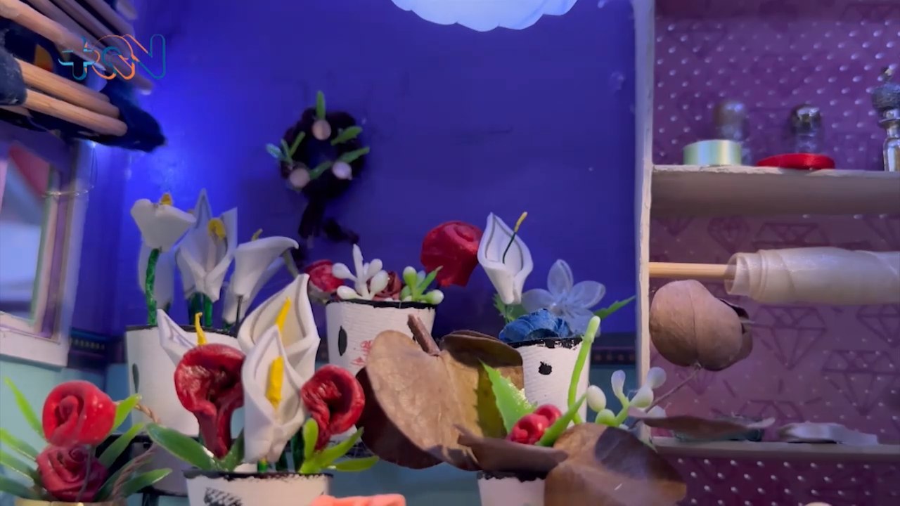 mqn-rettel construye sus escenarios donde quiere estar, pero en miniatura  qn- Grettel construye sus escenarios donde quiere estar, pero en miniatura-090124