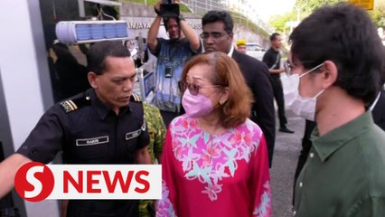Daim's wife, sons arrive at MACC HQ to answer questions by graftbusters