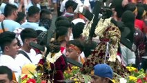 Filipino Catholics join Black Nazarene procession