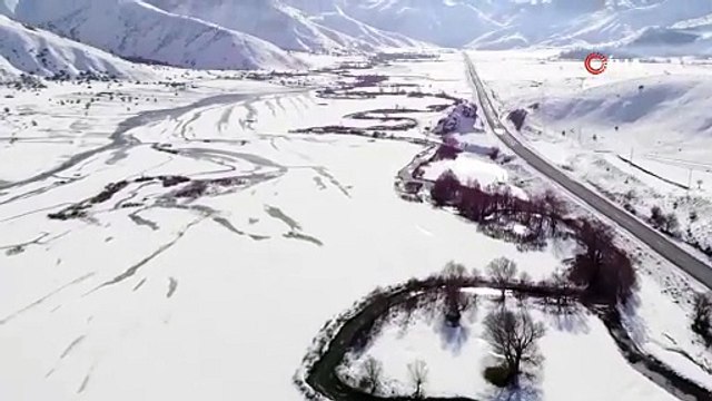 Türkiye'nin gizli cenneti menderesler karlar altında kaldı