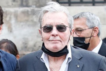 Alain Delon : malade, sourd, avec un état de santé qui se dégrade ? Son ancien garde du corps brise le silence et fait des révélations