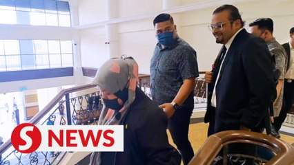 Politician's son claims trial to cheating senior cop by posing as MACC bigwigs