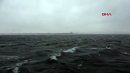 Çanakkale Boğazı'nda gemi trafiği çift yönlü durduruldu