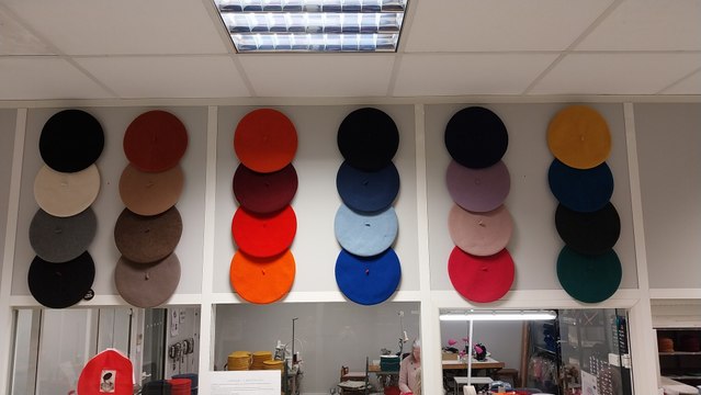 Le Béret Français fournisseur officiel des bérets Olympiques de Paris