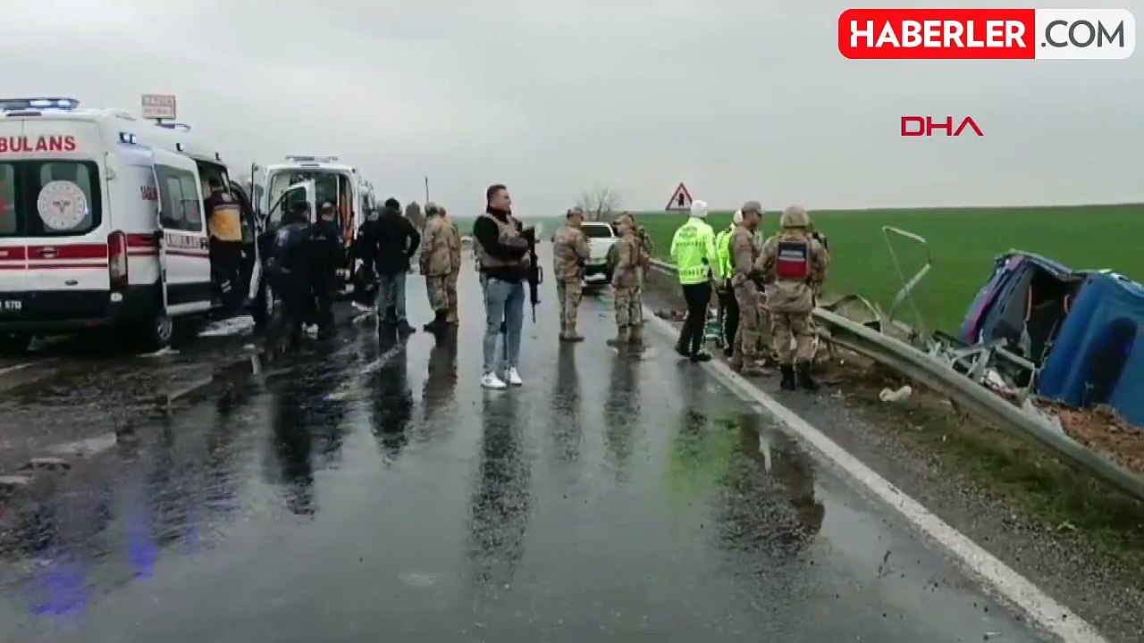 Diyarbakır'da cezaevi ring aracı şarampole devrildi: 23 yaralı