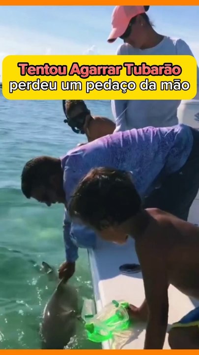 Tentou Agarrar Tubarāo e perdeu um pedaço da māo