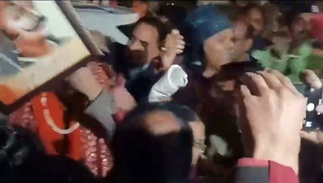 कार रोक सीएम भजनलाल शर्मा ने की कार्यकर्ताओं से मुलाकात, नाम से पुकारा