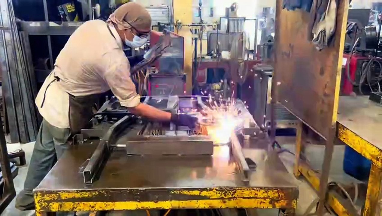 How Tuktuk Rickshaw Manufactured in Factory - Complete Production