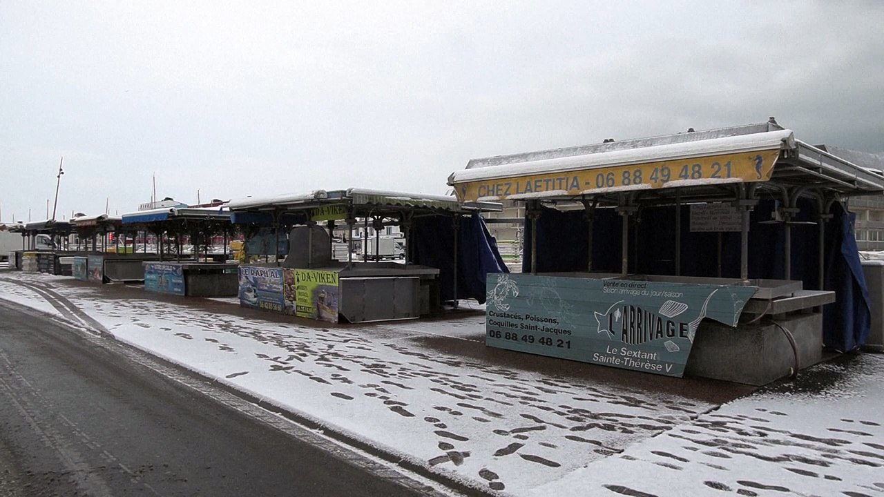 Neige en Normandie- les plages du Débarquement recouvertes d'un fin manteau blanc - AFP Images