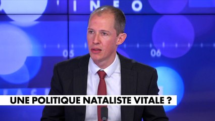 Dimitri Pavlenko : «Si vous combinez cette mutation de la natalité française à une poursuite de l'immigration massive, vous avez un scénario de mise en minorité du peuple historique français sur son sol à un horizon 2070»