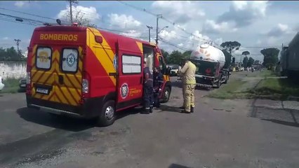 Guardador de carros cai de telhado de barracão e fica gravemente ferido em Curitiba