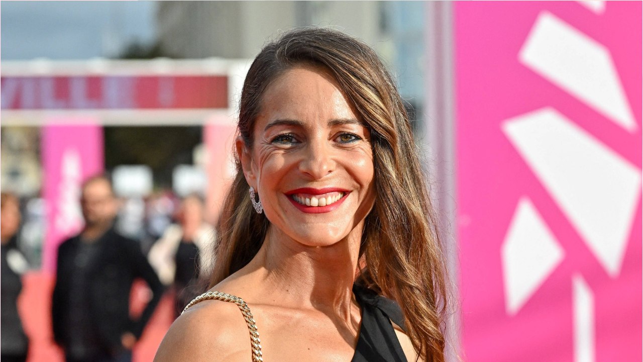 VOICI : Très peu présente pour nous…" : Audrey Dana revient sur son enfance marquée par une mère absente