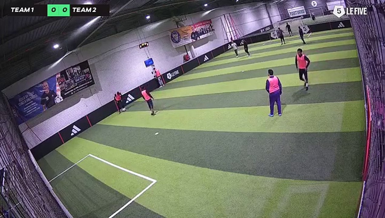 Jon 10/01 à 19:07 - Football Terrain 2 (LeFive Carrières-sous-Poissy)