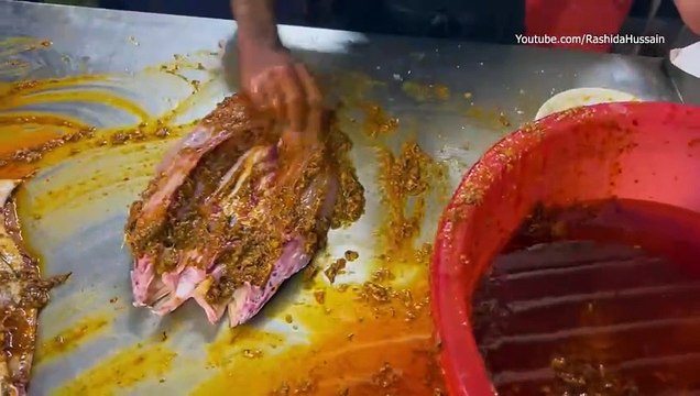 Fried Fish & Grilled Fish Karachi's Biggest Seafood Street. Street Food Spicy Lahori Masala Fish Fry