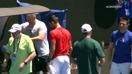 Djokovic lors d'un entraînement ouvert au public à Melbourne