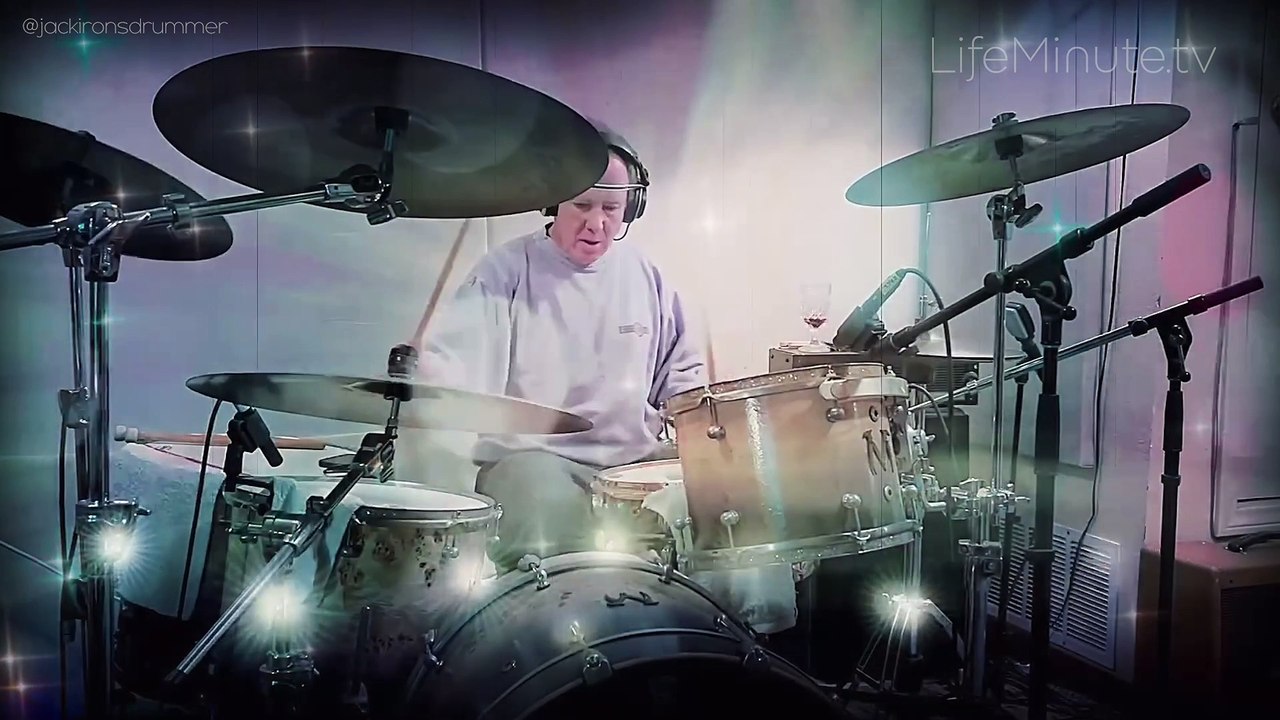 Songwriter, Producer, and Multi-Instrumentalist Alain Johannes Taps Acclaimed Filmmaker Liam Lynch to Celebrate the 20th Anniversary and Vinyl Release of his legendary LA band Eleven's Final Album, Howling Book