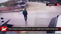 Antalya’da yolun karşısına geçmek isterken koçun saldırısına uğradı