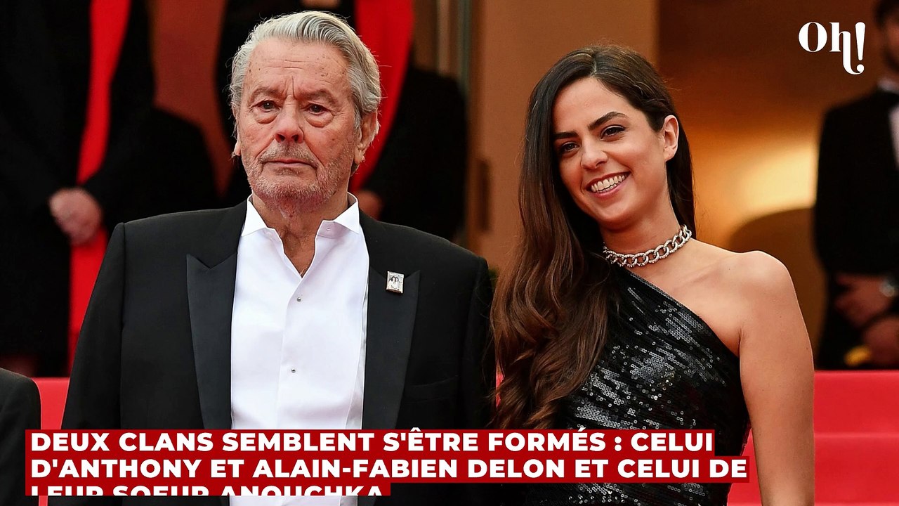 Alain Delon : son médecin s'inquiète de l'arrêt des traitements de l'acteur qui "risque de causer son décès prématuré"