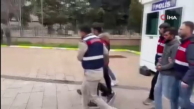 Kilis'te PKK/PYD/YPG üyesi 2 şahıs yakalandı