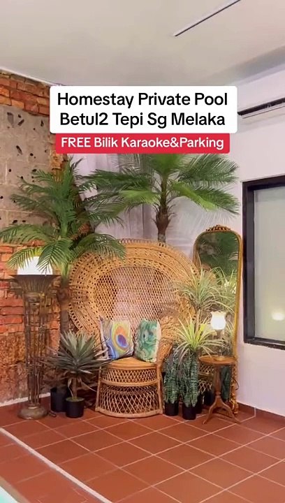 Betul-betul tepi sungai Melaka